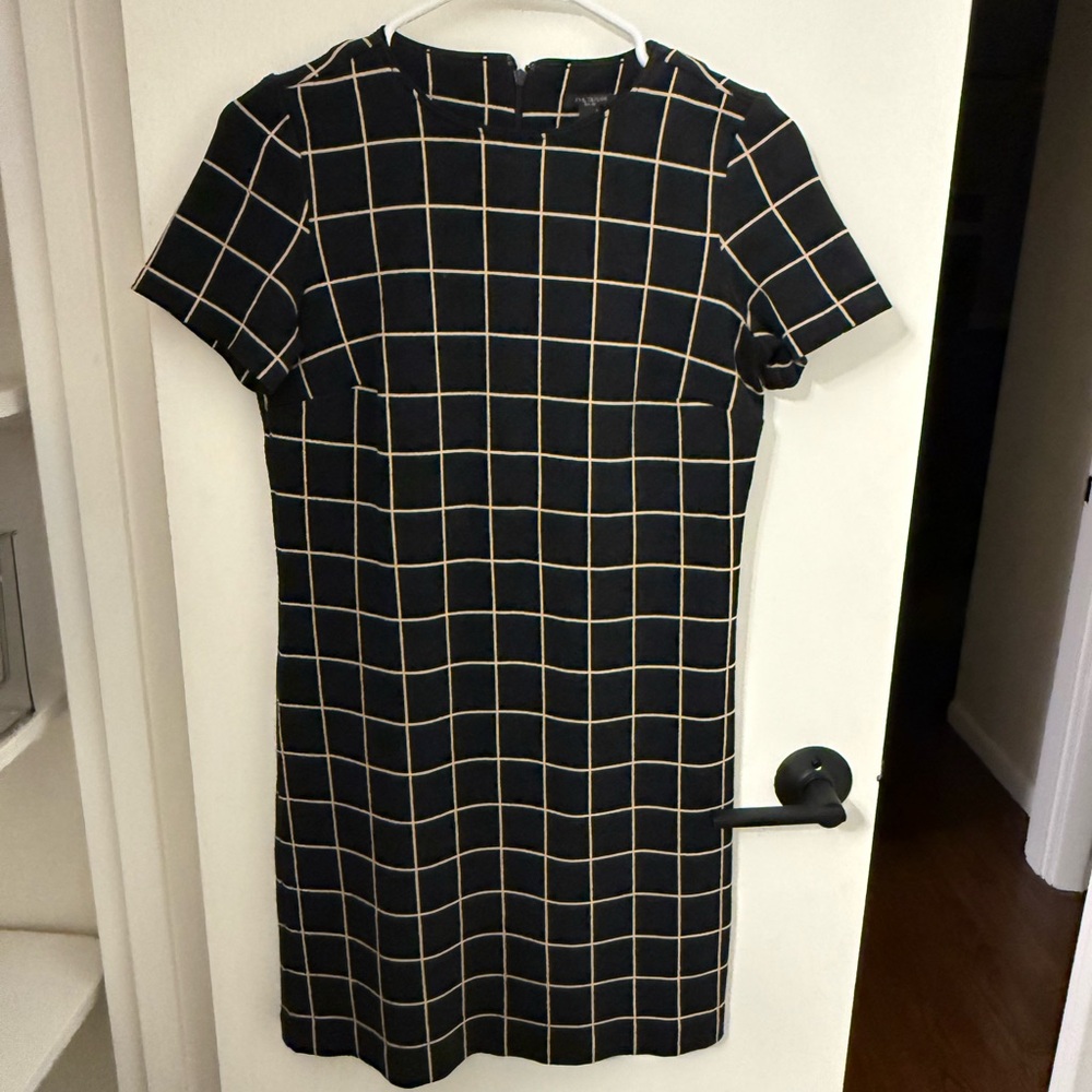 Anne Taylor Black Windowpane Short Sleeve Shift Dress